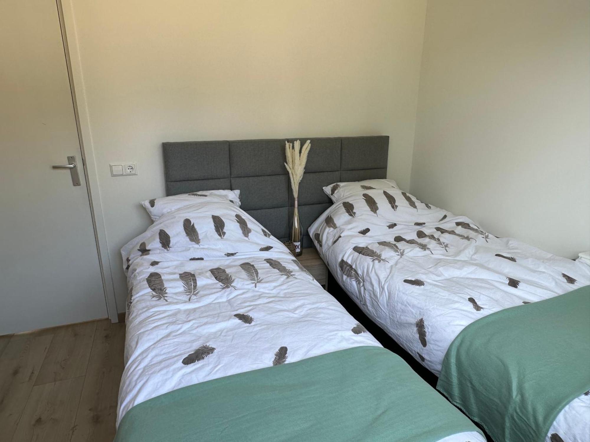 Met Hottub In Ibiza Stijl Te Zeeland Vakantiehuis Heinkenszand